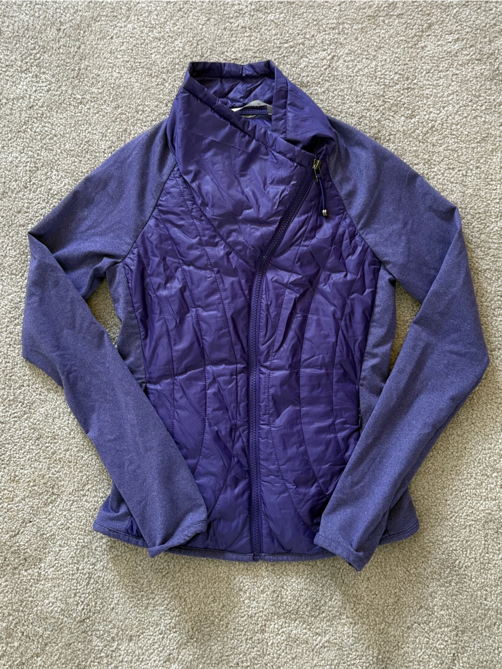 Stylish and warm zip-up